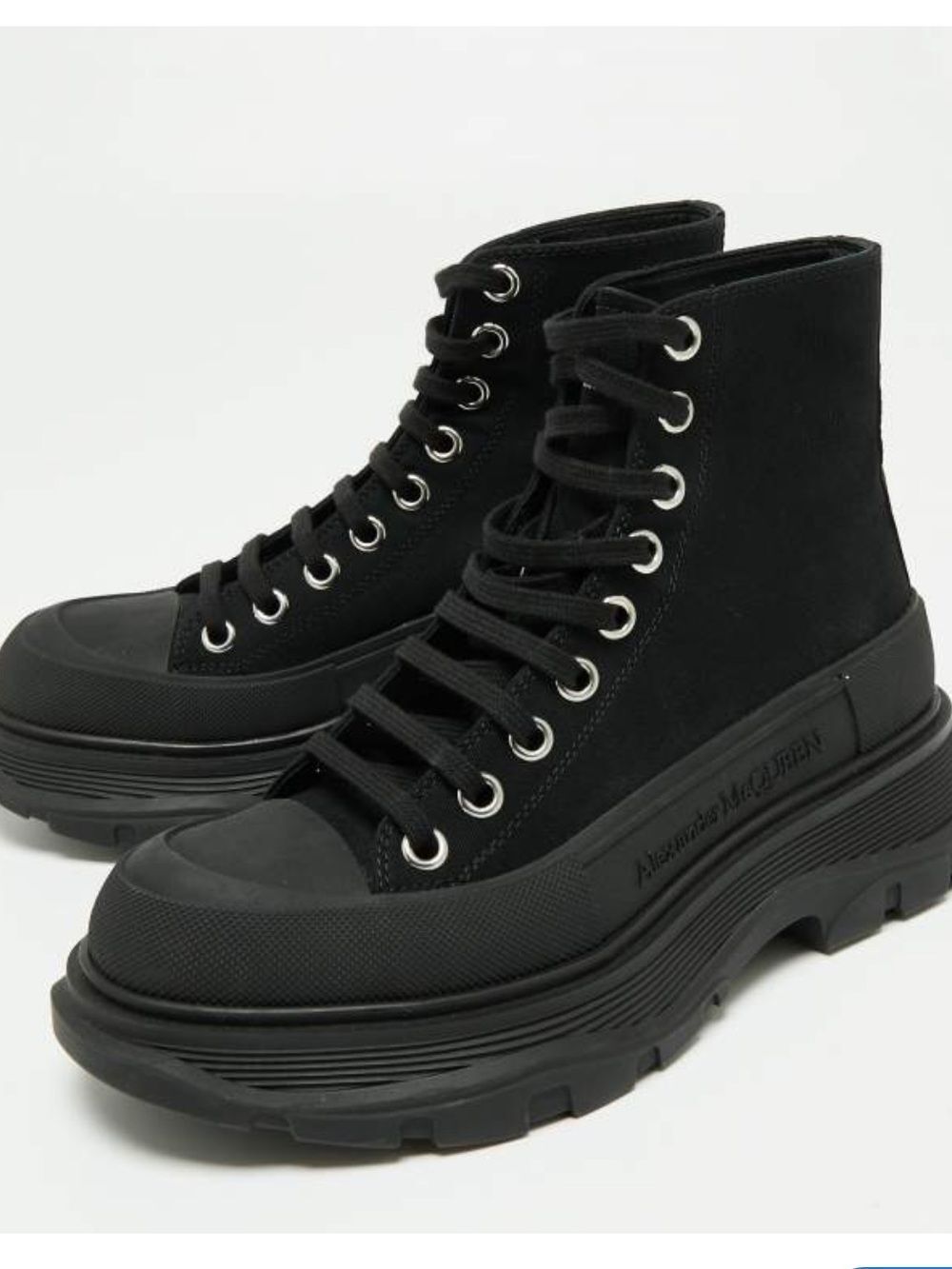 ALEXANDER MCQUEEN
Tread Slick Black boots